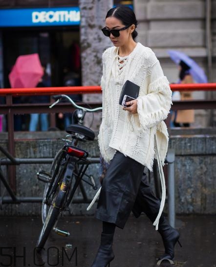 白毛衣上的鐵銹怎么洗掉？白色毛衣可以用84泡嗎？