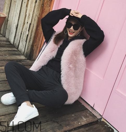 狐貍毛馬甲掉毛嗎？狐貍毛馬甲掉毛怎么辦？