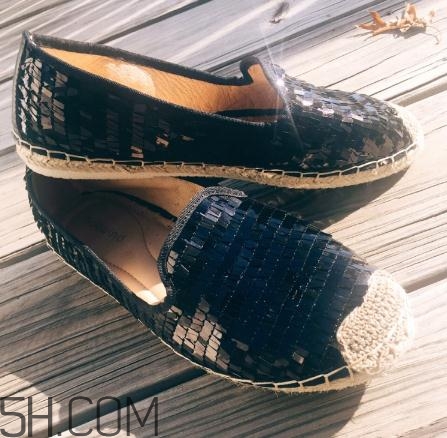 熱風的鞋子偏大嗎？熱風的鞋碼數差別大嗎？