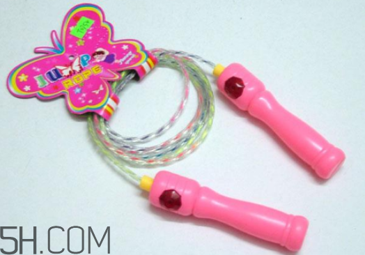 無繩跳繩和有繩跳繩哪個好？跳繩腿會變粗嗎？