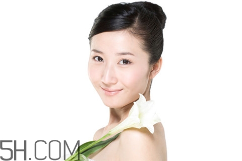 青春痘能不能擠？青春痘能用鹽水洗嗎？