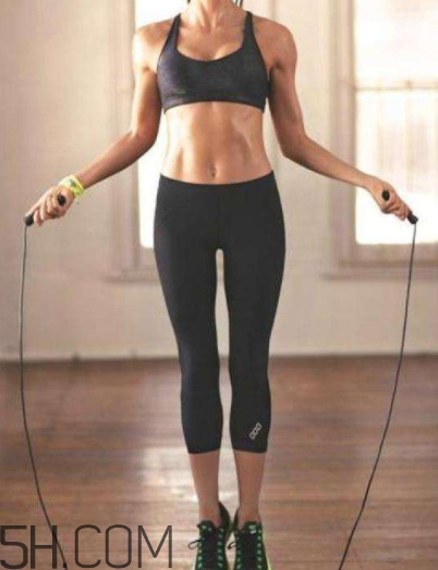 跳繩頭疼是怎么回事？跳繩有什么技巧？