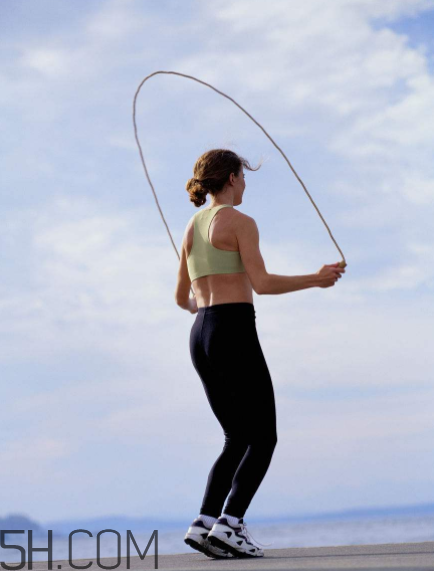 跳繩是有氧運動還是無氧運動？跳繩后小腿酸痛的原因