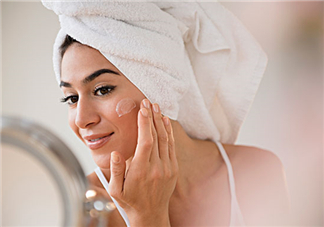 青春痘可以用酒精嗎？青春痘可以用硫磺皂嗎？