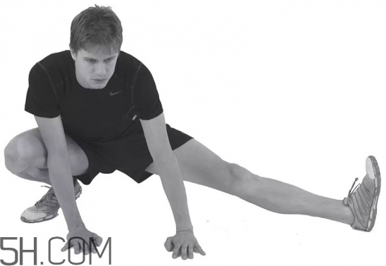 如何避免跳繩小腿酸痛？跳繩后拉伸運動圖解