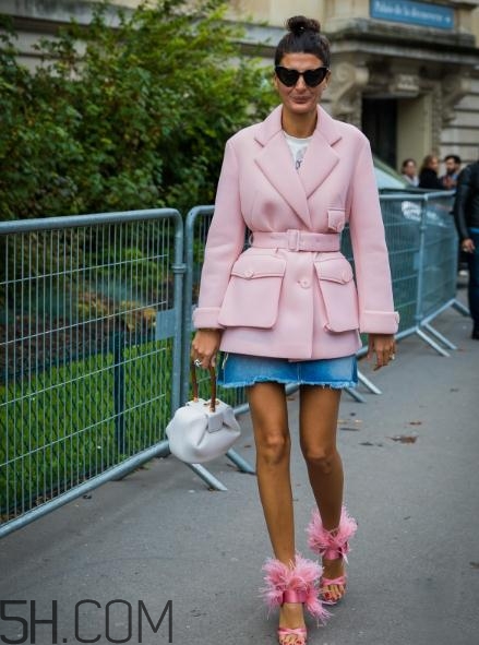 胸大的人適合穿什么衣服？胸大的女生穿什么衣服好看？