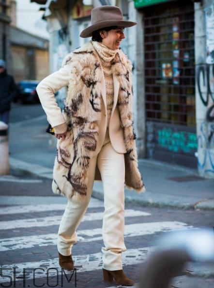 馬甲配什么衣服好看？馬甲怎么搭配好看？