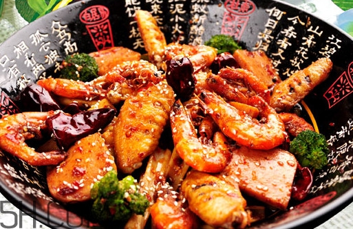 麻辣香鍋是火鍋嗎？麻辣香鍋是燉的還是炒的