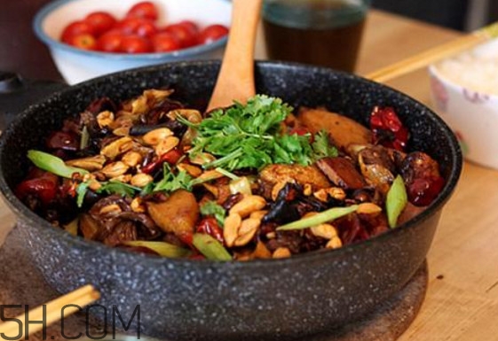 麻辣香鍋底料怎么做？冒菜和麻辣香鍋有什么區(qū)別