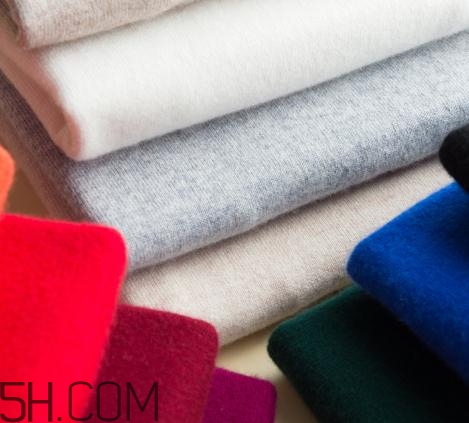 羊絨毛衣會(huì)縮水嗎？羊絨毛衣縮水怎么辦？