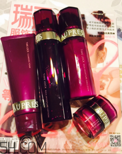 歐珀萊時(shí)光鎖緊膚霜怎么樣？適合年齡