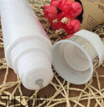 歐珀萊臻白多效角質(zhì)調(diào)理肌底液怎么樣？好用嗎？