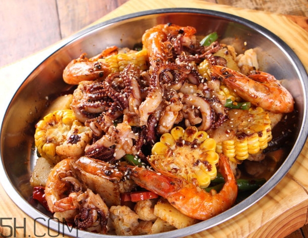 麻辣香鍋是火鍋嗎？麻辣香鍋是燉的還是炒的