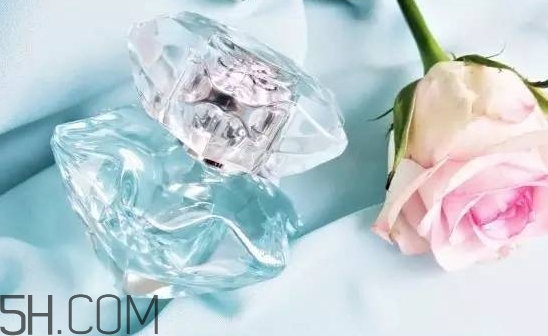 萬寶龍lady emblem香水好聞嗎？萬寶龍lady emblem藍鉆香水價格