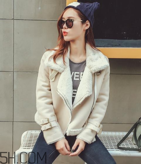 羊羔毛外套暖和嗎？羊羔毛外套多少度穿？