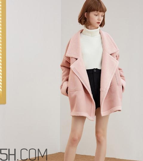 羊羔毛外套暖和嗎？羊羔毛外套多少度穿？