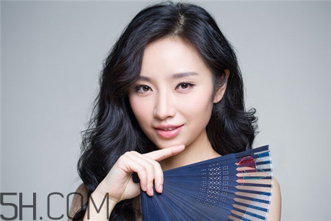 青春痘跟性有關(guān)系嗎？青春痘跟晚睡有關(guān)系嗎？