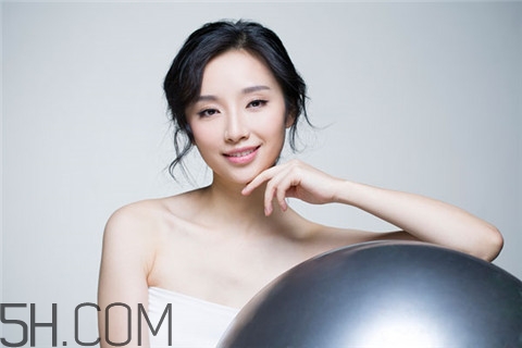 青春痘跟性有關(guān)系嗎？青春痘跟晚睡有關(guān)系嗎？