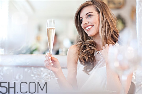 粉刺會越擠越多嗎？粉刺會變成痘痘嗎？