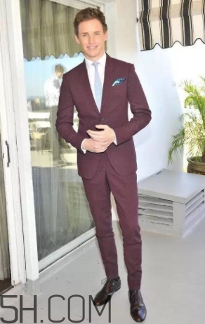 豬肝色配什么顏色好看？豬肝色大衣怎么搭配