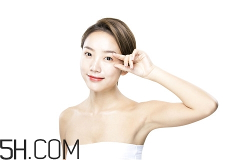 粉刺能用紅霉素軟膏嗎？粉刺擦蘆薈膠可以嗎？