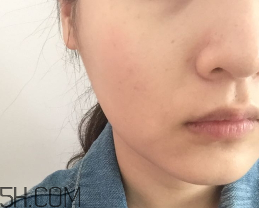 初之印修容氣墊CC霜怎么樣？多少錢？