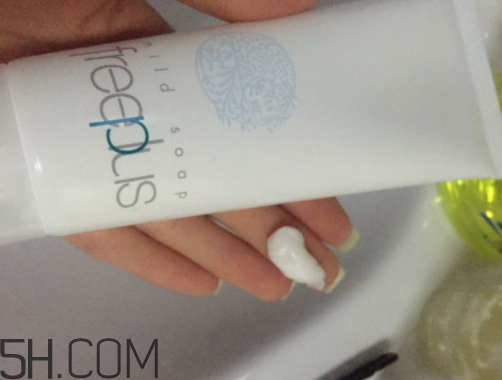 芙麗芳絲Hello Kitty套裝怎么樣？多少錢？