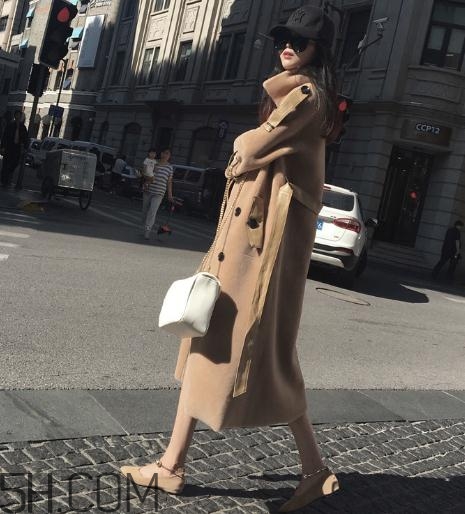 羊剪絨和羽絨服哪個好？羊剪絨大衣和羽絨服哪個保暖？