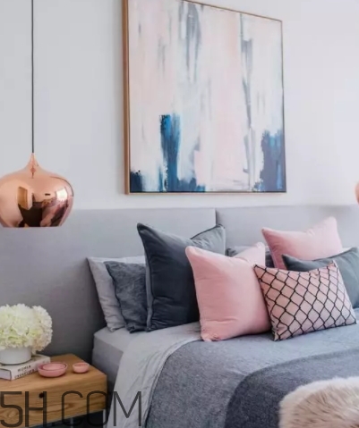 裸粉色搭配什么衣服？裸粉色大衣怎么搭配