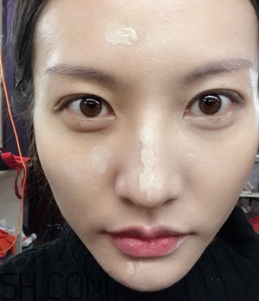 破碎娃娃妝怎么化？萬圣節(jié)破碎娃娃妝畫法教程