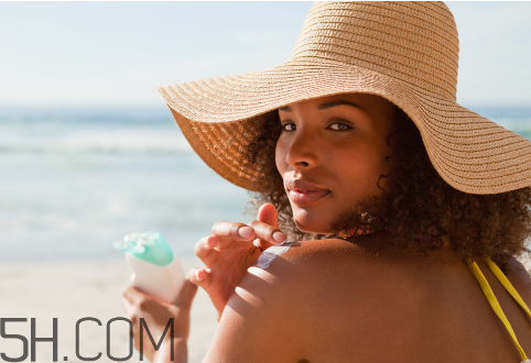 怎么挑選適合的防曬霜？面部防曬霜排行榜10強