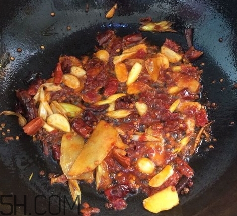 花蓋蟹和梭子蟹哪個好吃？花蓋蟹和梭子蟹區(qū)別