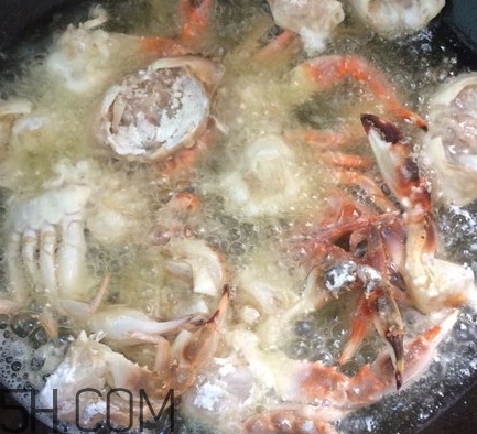 花蓋蟹和梭子蟹哪個好吃？花蓋蟹和梭子蟹區(qū)別