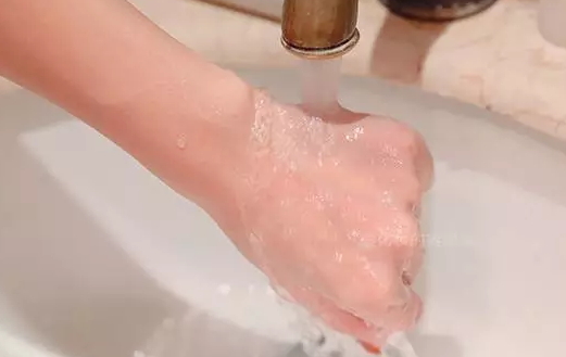 泰國(guó)sa ad na潔面儀怎么用？泰國(guó)sa ad na潔面儀使用方法