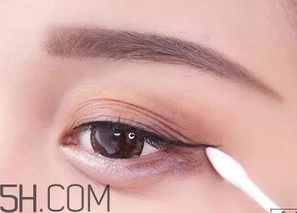 萬(wàn)圣節(jié)南瓜妝怎么化？萬(wàn)圣節(jié)南瓜少女妝