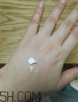 歐珀萊絲玫瑰身體乳多少錢_專柜價(jià)格 歐珀萊絲玫瑰身體乳多少錢_專柜價(jià)格