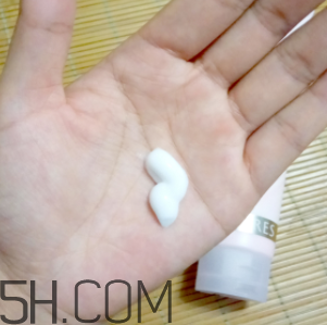 歐珀萊絲玫瑰身體乳多少錢_專柜價(jià)格 歐珀萊絲玫瑰身體乳多少錢_專柜價(jià)格