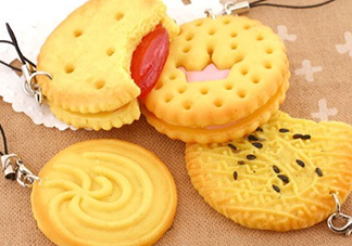 女生說吃餅干是什么意思？女生說請你吃餅干代表什么