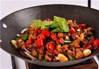 吊鍋是哪里的特色菜？吊鍋是什么菜系？