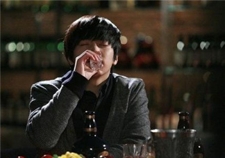 喝酒肝疼怎么回事？喝酒會(huì)得肝癌嗎？