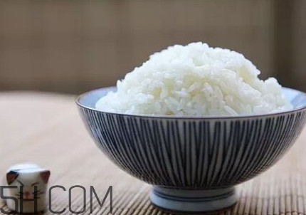 煮飯要煮多久？煮飯加什么更香