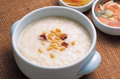 不用電飯鍋怎么煮飯？煮飯時飯和水的比例是多少