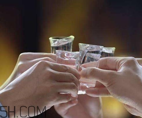 喝酒對血壓有影響嗎？喝酒會引起高血壓嗎？