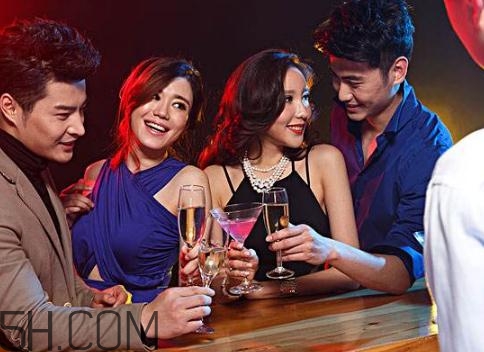 喝酒會(huì)影響記憶力嗎？喝酒會(huì)影響大腦嗎？