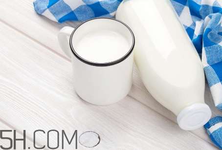 純牛奶熱著喝還是常溫喝？桑葚能和牛奶一起吃嗎？