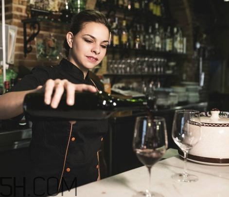 喝酒會影響視力嗎？喝酒會影響智商嗎？