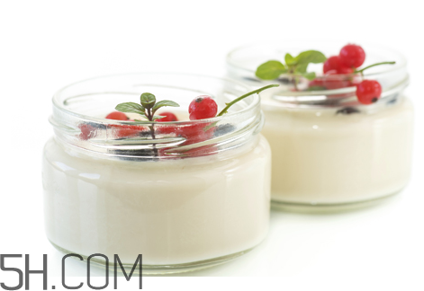 喝純牛奶喝多少合適？牛奶凍怎么做好吃？