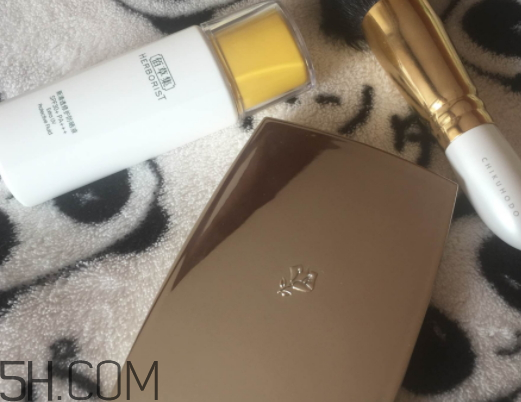 佰草集新清透防曬液怎么樣？多少錢？