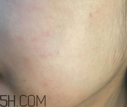 卡姿蘭粉餅怎么用？卡姿蘭粉餅使用方法