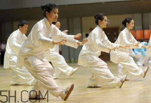 八段錦能治什么病？太極拳八段錦五禽戲哪一種最好